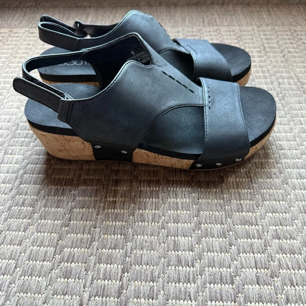 Corkys Boutique Black Wedge Sandals Size 9 Platform Slingback Cork Heel Shoes